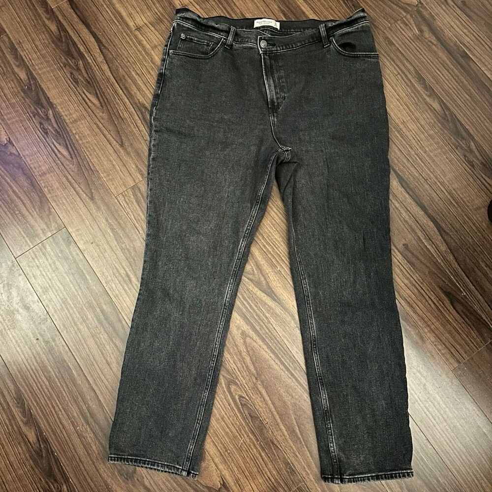 Abercrombie & Fitch 90s slim straight ultra high rise criss cross waist 33/16s